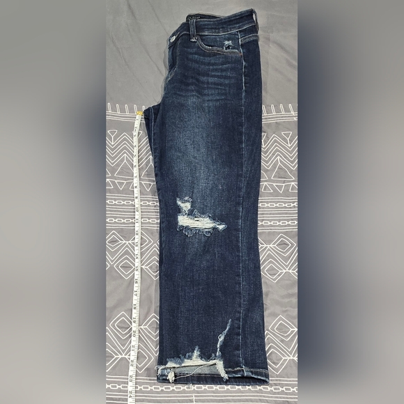 Judy Blue Midrise Distressed Cropped Straight Leg Jeans Size 5/27 - Picture 3 of 9